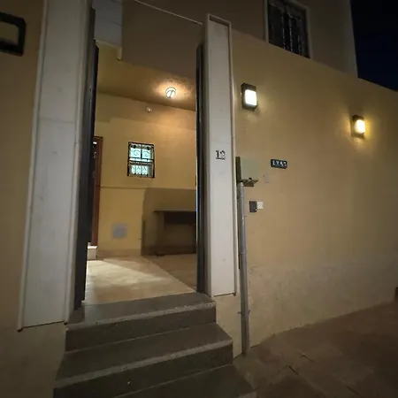 شقة ارضية بمدخل مستقل غرفة وصالة النرجس ١٢ Riyadh Exterior photo