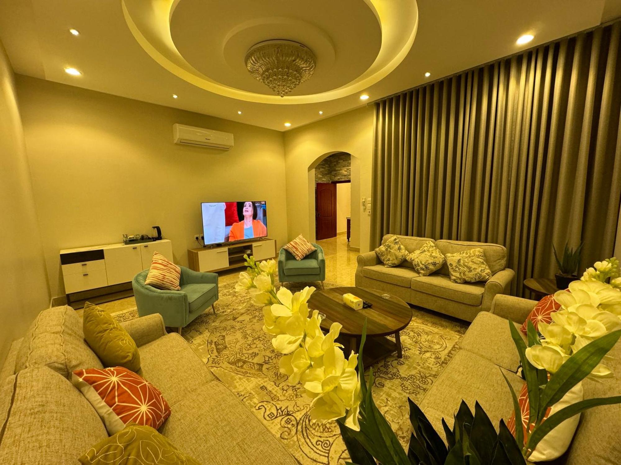 ارضية بمدخل مستقل غرفة وصالة النرجس ١٢ Apartment