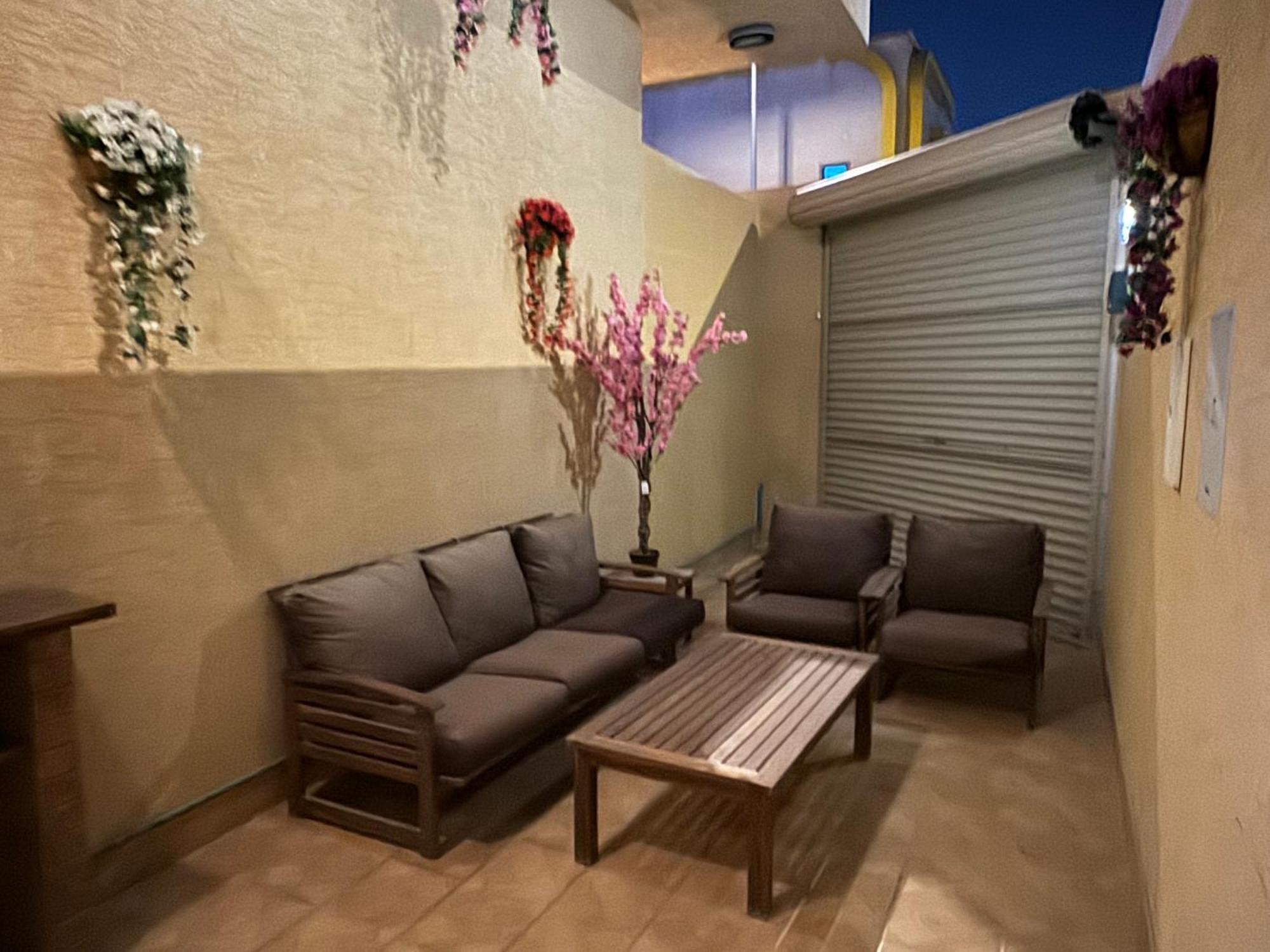 ارضية بمدخل مستقل غرفة وصالة النرجس ١٢ Apartment Riyadh